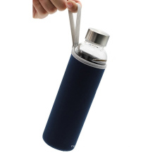 Bouteille d&#39;eau de sport en verre sans BPA en gros avec manchon